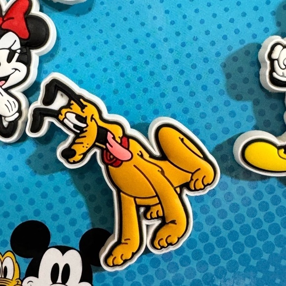 CROCS X Disney Mickey and Friends Jibbitz Charms 5 pieces set - Picture 7 of 9